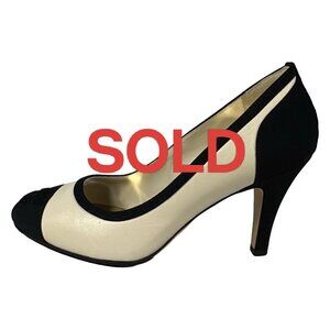 CHANEL - Cream Black Lambskin Chemical Fiber Women's Pumps 436-032525